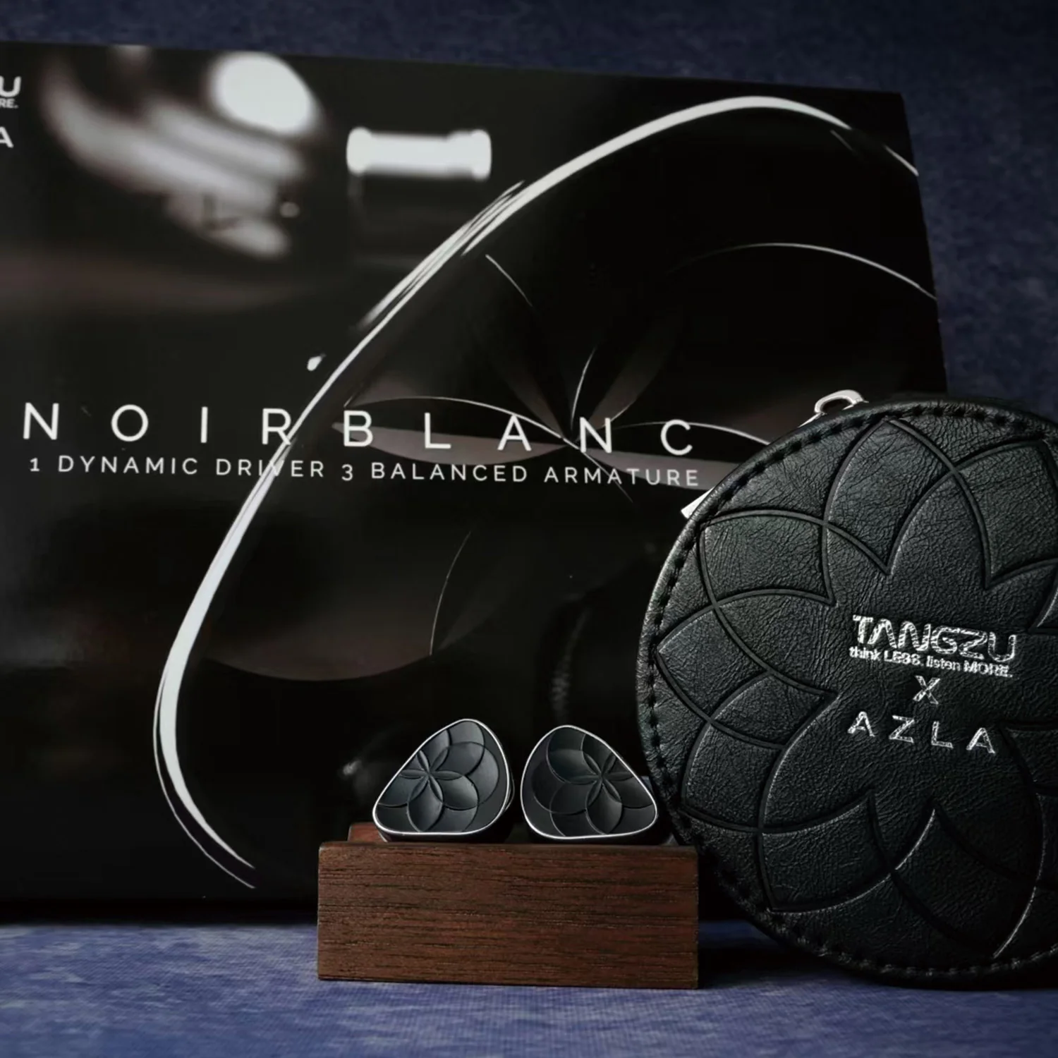 TANGZU X AZLA NOIR BLANC 1 Dynamic Driver 3 Balanced Armature Driver In-Ear Monitor - Image 6